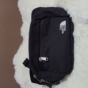 North face fanny pack black